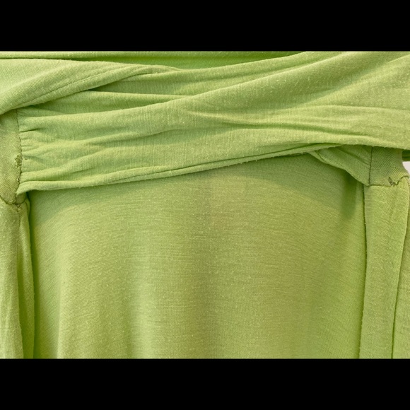 LIGHT GREEN SKIRT SIZE SMALL - Picture 8 of 8